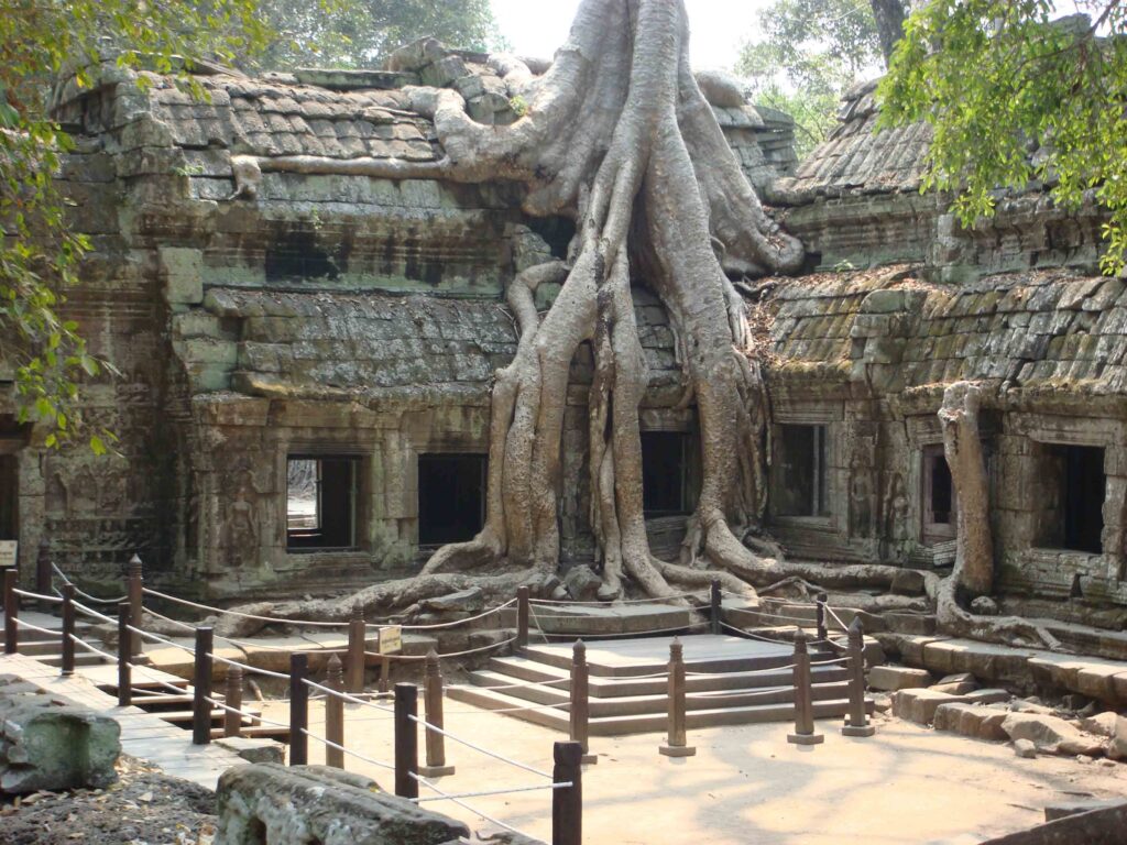 Jejak Sejarah Angkor Wat