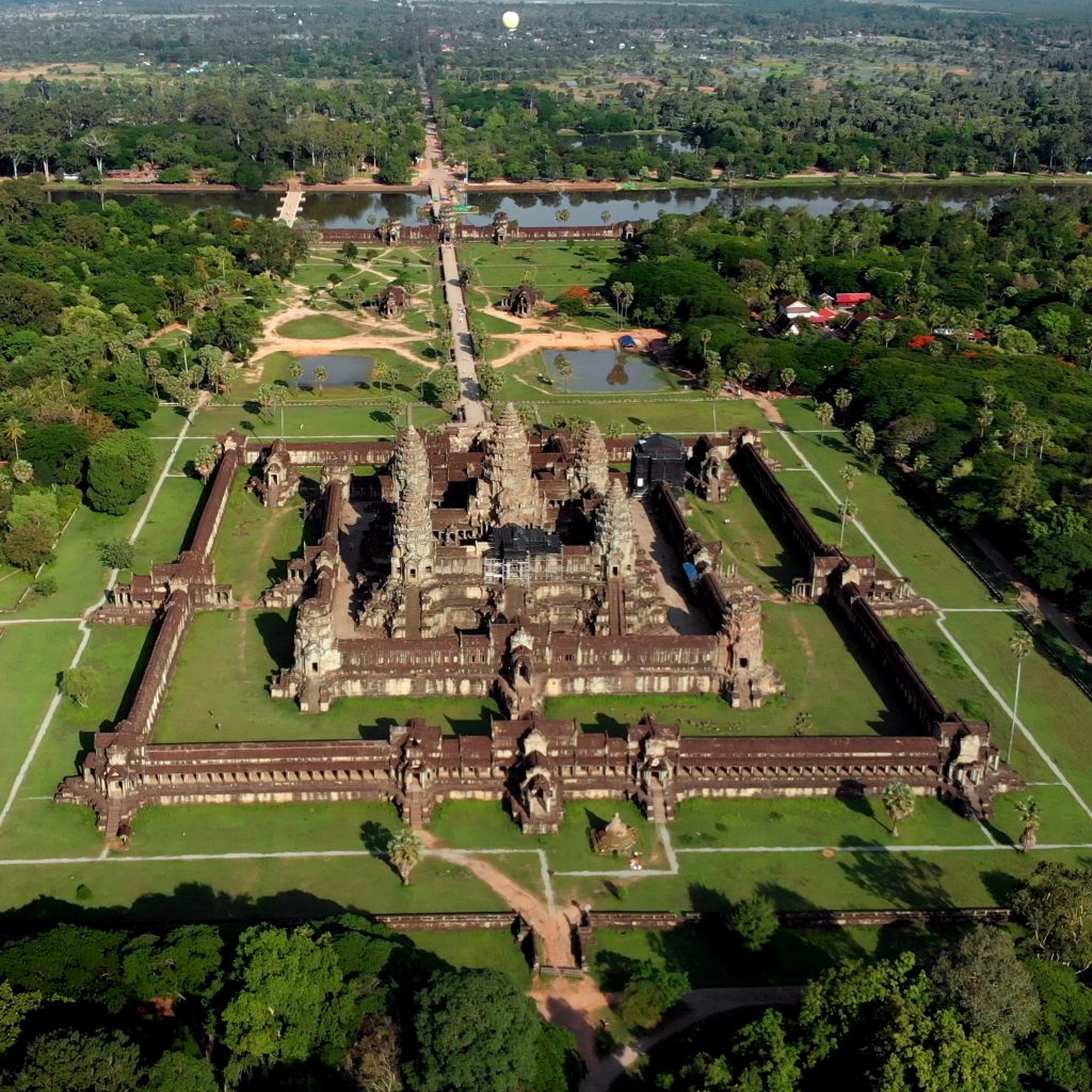 Jejak Sejarah Angkor Wat